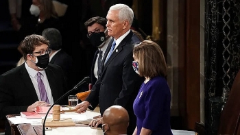 Vì sao Phó Tổng thống Mike Pence từ chối dùng Tu chính án 25 phế truất ông Trump?