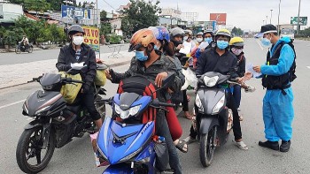Chạy xe máy về quê đón Tết: Cần lưu ý những gì để đảm bảo an toàn?