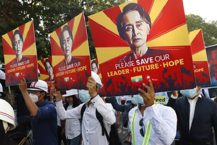 Quân đội Myanmar gia hạn giam giữ bà Aung San Suu Kyi