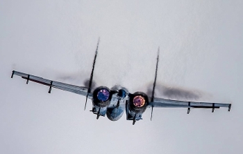 Nga điều Tiêm kích Su-27 của quân khu miền Tây chặn 2 oanh tạc cơ Mỹ trên biển Baltic
