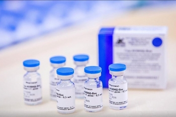 Châu Âu bất ngờ kêu gọi dừng phê duyệt vaccine ngừa Covid-19 của Nga