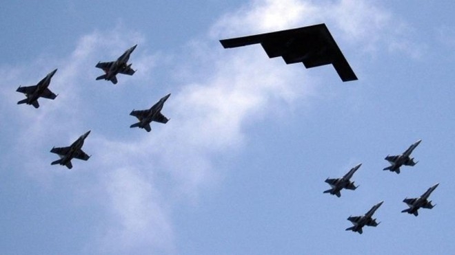 Lầu Năm Góc sẽ dùng máy bay ném bom B-1B và B-2 để chống Nga?