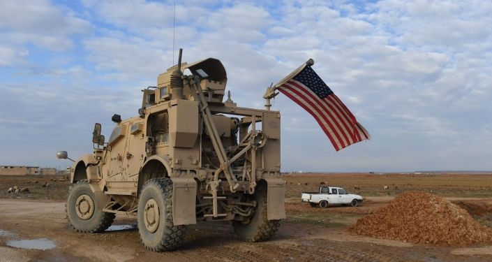 Xe quân đội Mỹ ùn ùn rời Syria để chạy sang nước láng giềng Iraq