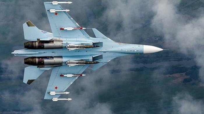 Một động tác của phi công Su-30 Nga có thể khiến 3 máy bay Pháp 