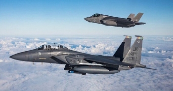 Báo Nga chỉ ra điều gì sau khi cặp chiến đấu cơ F-15 và F-35 tập trận ở Alaska?