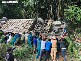 Tin tức tai nạn giao thông (TNGT): Vụ xe khách lao vực ở Kon Tum thêm nạn nhân tử vong