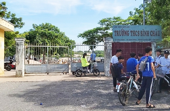 tin tuc thoi su 24h nong nhat sang 127 nu sinh lop 7 bi danh hoi dong da man ngay trong lop
