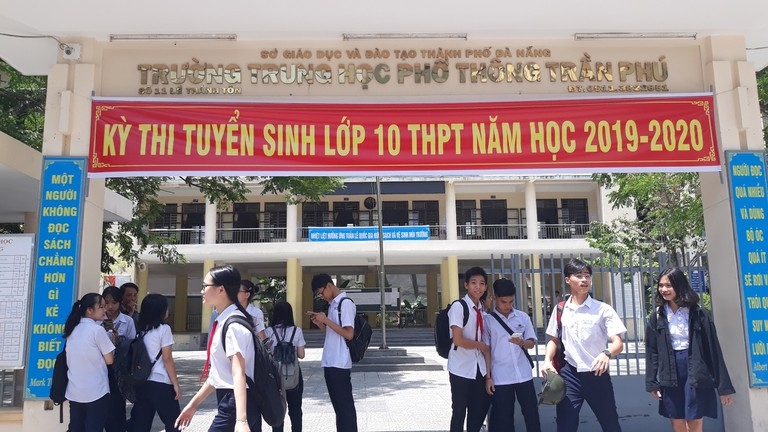 4335 tuyen sinh lop 10 da nang