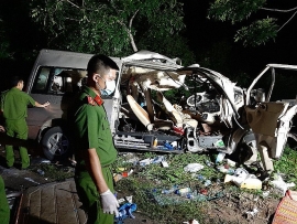 Hình ảnh hiện trường vụ tai nạn thảm khốc khiến 8 người chết ở Bình Thuận