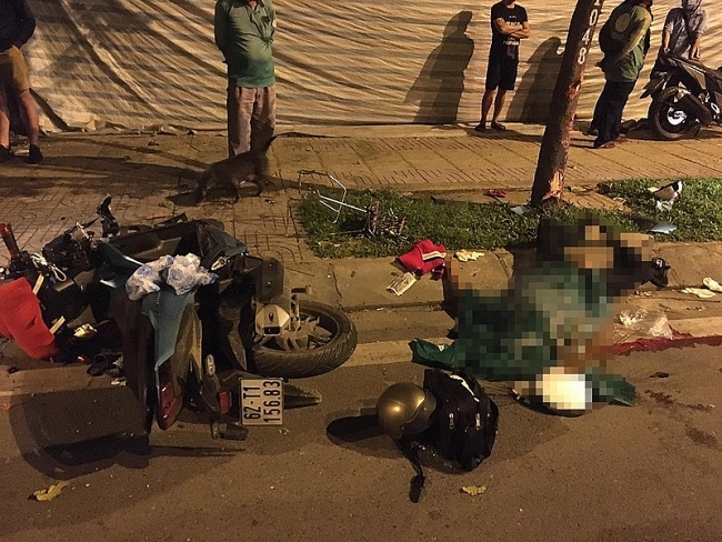 tin tuc tai nan giao thong tngt chieu 58 gap tai nan khi di tham nguoi than ve chong tu vong vo va 2 con nhap vien