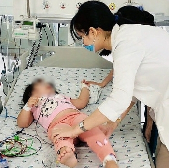 tin tuc trong ngay 68 chau 3 tuoi an nham thuoc tron com do ba noi dung bay chuot