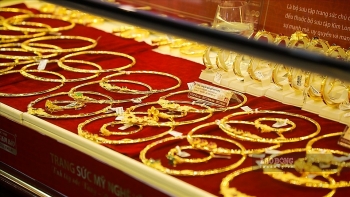 Nhận định giá vàng ngày 19/8: Vàng trong nước vọt tăng lên 58 triệu đồng, chuẩn bị xác lập kỷ lục mới?