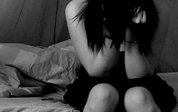 tin tuc phap luat nong nhat trong ngay chuoc ruou thieu nu 4 ke doi bai thay nhau lam nhuc