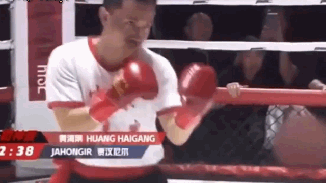 Video: Cao thủ Vịnh Xuân hạ gục võ sĩ Muay Thái trong chớp mắt