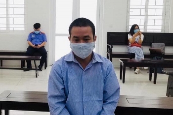 Tin tức pháp luật nóng nhất trong ngày: Dắt dao cạp quần, người đàn ông ở Hà Nội tìm hàng xóm đâm chết