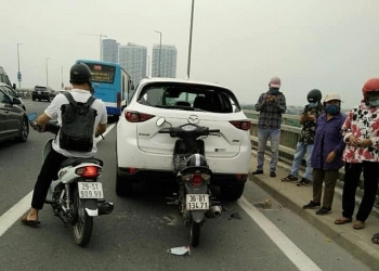 Tình hình tai nạn giao thông (TNGT) nổi bật chiều 12/9: Tài xế ôtô ngủ trên xe đỗ giữa đường, người đi xe máy phía sau tông ngã "dập mặt"