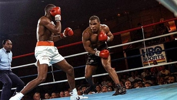 Video: Cú đấm trực diện như trời giáng tạo nên tên tuổi huyền thoại của Mike Tyson