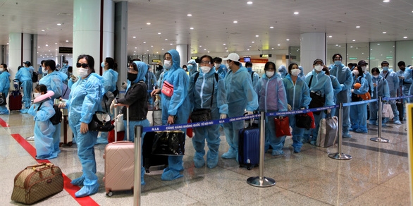 Tạm dừng các chuyến bay quốc tế chở khách vào Việt Nam