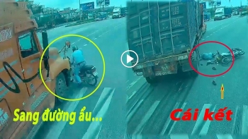 Camera giao thông: Tạt đầu xe container, người đàn ông bị húc văng xuống đường