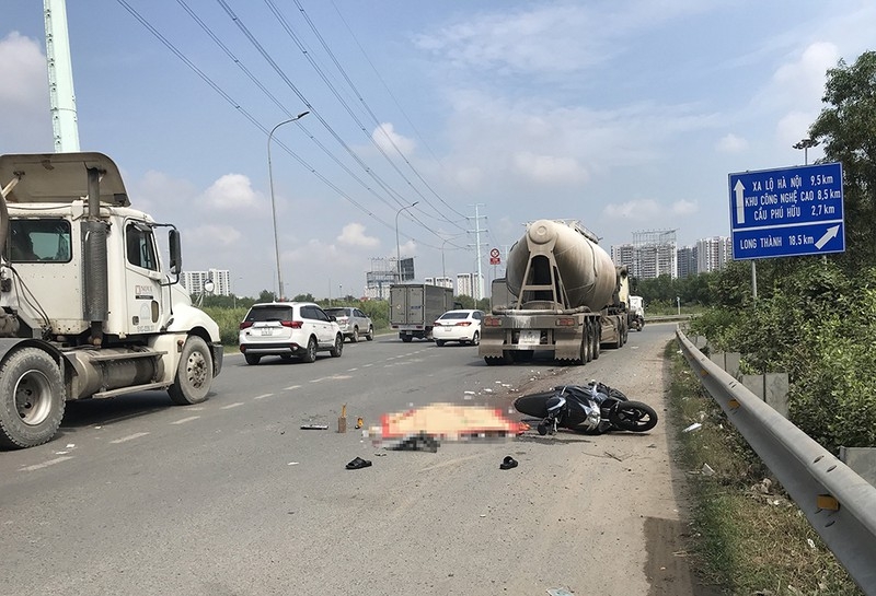 Tai nạn giao thông chiều 7/11: Thai phụ gặp nạn tử vong trên đường về quê chờ đẻ, bác sĩ mổ gấp cứu được thai nhi