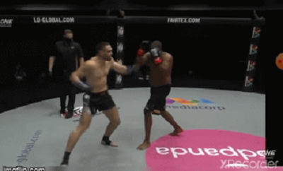 video vo si quyen anh tung cuoc nhu mua dam doi thu khong truot phat nao