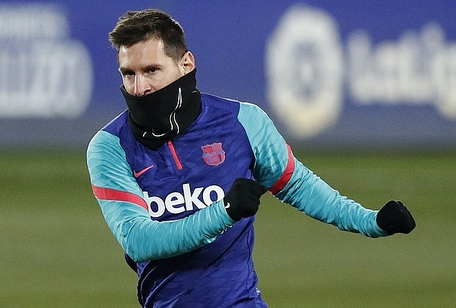 Barcelona loạn vì 2 ca nhiễm Covid-19: Messi có an toàn?