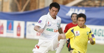 Lee Nguyễn quay lại V-League: "Mãnh hổ" về rừng hay Đại bàng về... hưu?