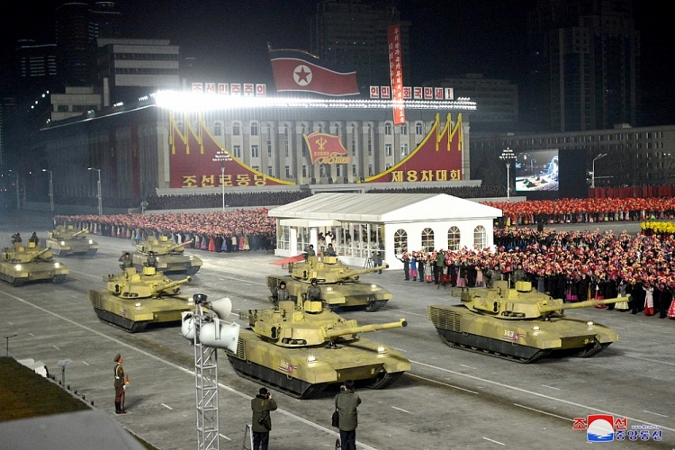 Cận cảnh dàn 'vũ khí mạnh nhất thế giới' của Triều Tiên