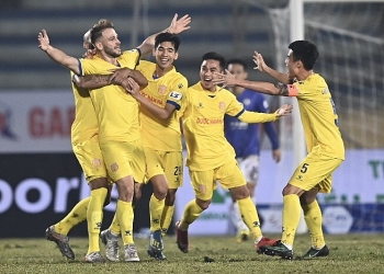 Kết quả, Bảng xếp hạng V-League 2021 (15/1): Thắng đậm Hà Nội, Nam Định lên số 1