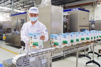 vinamilk chao 2021 voi lo san pham sua hat va sua dac lon xuat khau di trung quoc