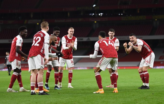 Kết quả, Bảng xếp hạng (BXH) Ngoại hạng Anh ngày 19/1: Vùi dập Newcastle, Arsenal kém MU mấy điểm?