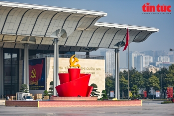 Trung tâm Hội nghị Quốc gia thắm màu cờ, sẵn sàng cho Đại hội XIII của Đảng