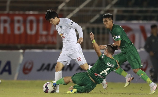 Lịch thi đấu, kênh chiếu trực tiếp vòng 2 V-Leaugue 2021: HAGL vs SLNA