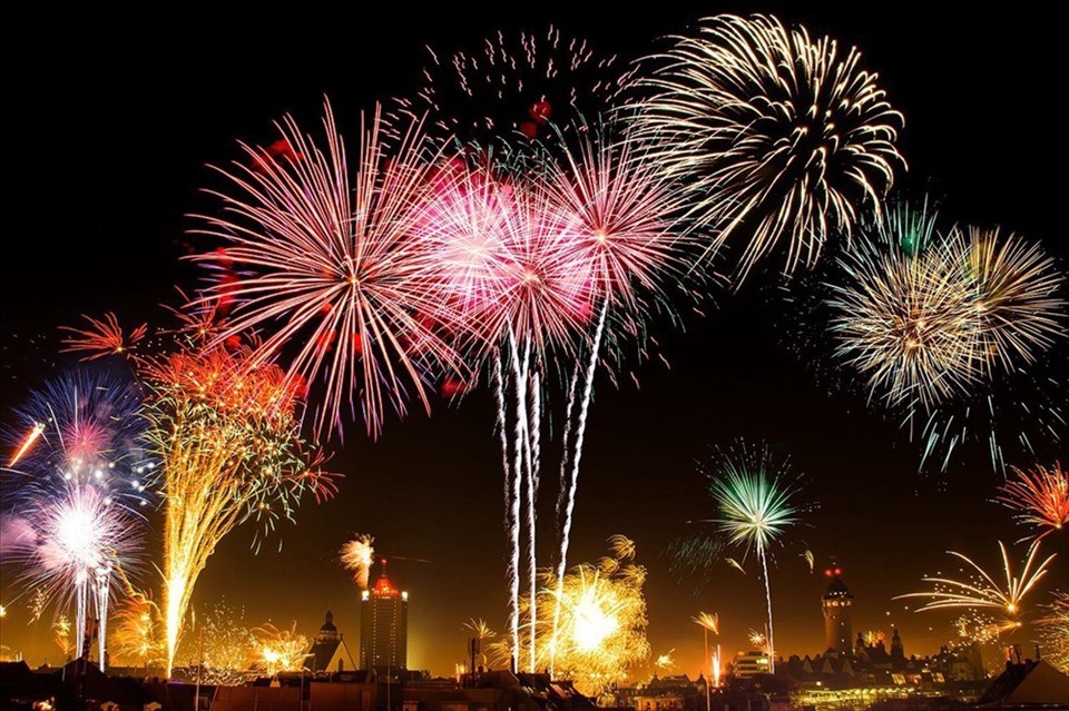 Đề nghị tạm dừng tổ chức lễ hội, bắn pháo hoa nổ trong dịp Tết Nguyên đán 2022