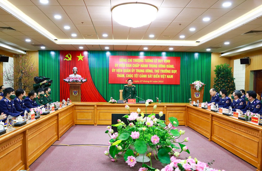 Thượng tướng Lê Huy Vịnh phát biểu, chúc Tết Bộ Tư lệnh Cảnh sát biển.