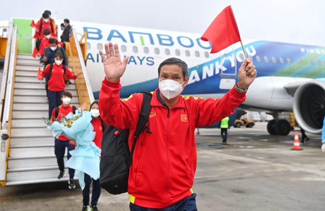 Đội tuyển nữ Việt Nam về nước sau hành trình lịch sử giành vé dự World Cup