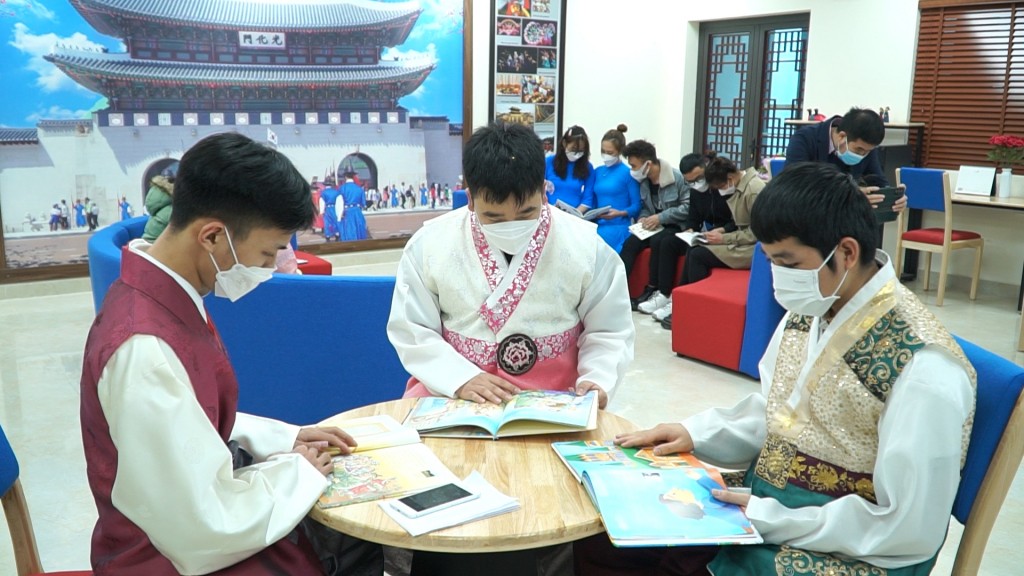 Trường ĐH Hạ Long khai trương 'Góc Văn hóa Hàn Quốc'