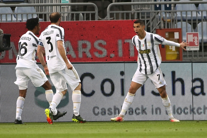 Ronaldo lập hat-trick ở vòng 27 Serie A
