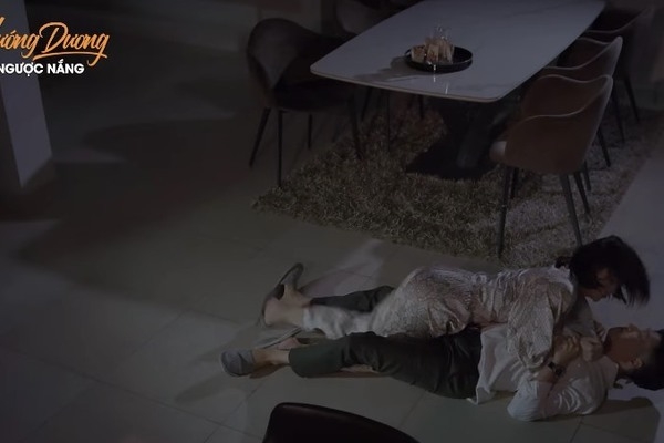 Phim Hướng dương ngược nắng tập 56 hôm nay:  Hoàng bất ngờ ngủ qua đêm tại nhà Minh
