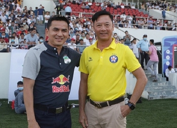 Tin tức bóng đá Việt Nam ngày 3/5: Lê Huỳnh Đức không có cơ hội đấu lại Kiatisak