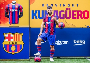 Tin chuyển nhượng: Aguero chính thức trở thành đồng đội của Messi ở Barca