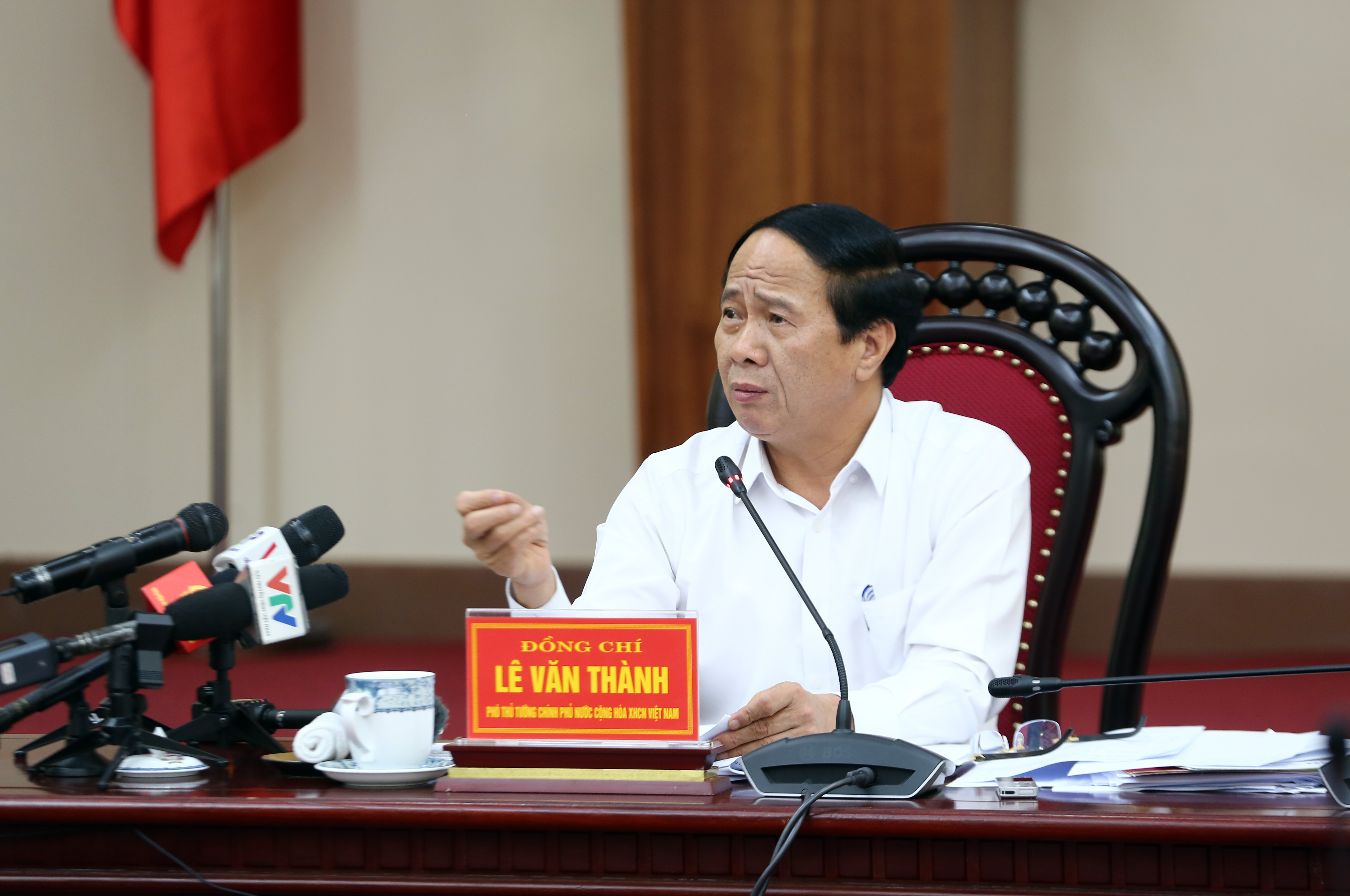Phó Thủ tướng Lê Văn Thành yêu cầu sớm hoàn thành giải phóng mặt bằng cao tốc Bắc-Nam