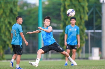 V-League chưa hẹn ngày trở lại, Hà Nội FC cho các cầu thủ nghỉ tập