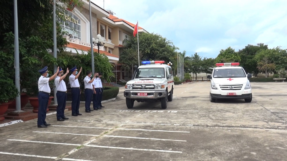 Bộ tư lệnh Vùng Cảnh sát biển 3 tham gia hỗ trợ, phòng chống dịch tại TP.HCM