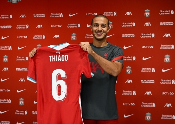 Tin chuyển nhượng bóng đá hôm nay (19/9): Thiago Alcantara chính thức gia nhập Liverpool