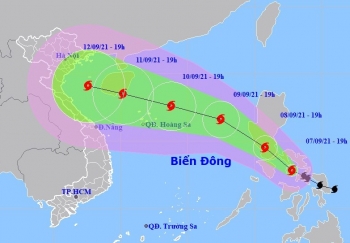 Bão CONSON vào Biển Đông