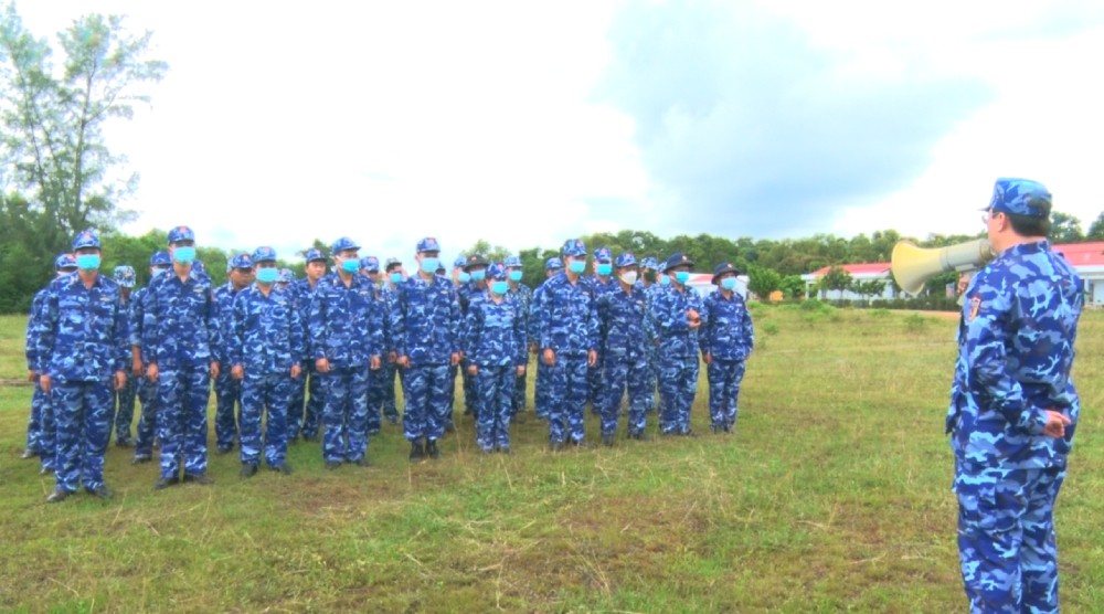 Bộ Tư lệnh Vùng Cảnh sát biển 4 kiểm tra bắn đạn thật năm 2021