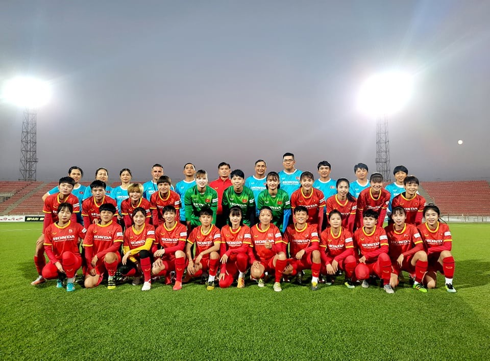 ĐT nữ Việt Nam làm quen sân, sẵn sàng chinh phục tâm vé dự Asian Cup nữ 2022