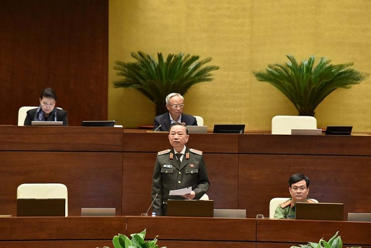 Bộ trưởng Công an cam kết đủ điều kiện bỏ sổ hộ khẩu từ 1/7/2021 Bộ trưởng Công an cam kết đủ điều kiện bỏ sổ hộ khẩu từ 1/7/2021