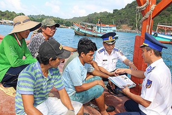 Quyết tâm đưa Luật Cảnh sát biển đi vào đời sống của bà con ngư dân